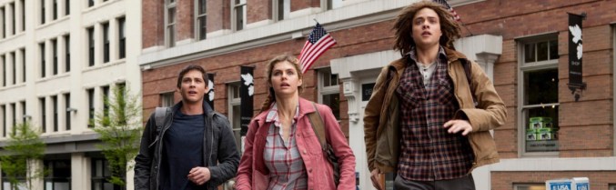 logan-lerman-alexandra-daddario-and-douglas-smith-in-new-percy-jackson-sea-of-monsters-still-e1445810931743